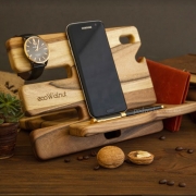 Деревянная подставка для смартфона Слайдер